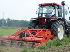 Correct use of tractor throttle