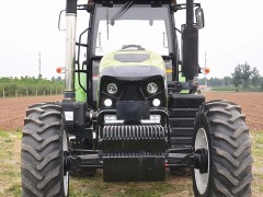 What are the main factors affecting the running of wheeled tractors