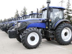 What are the working principles of the tractor